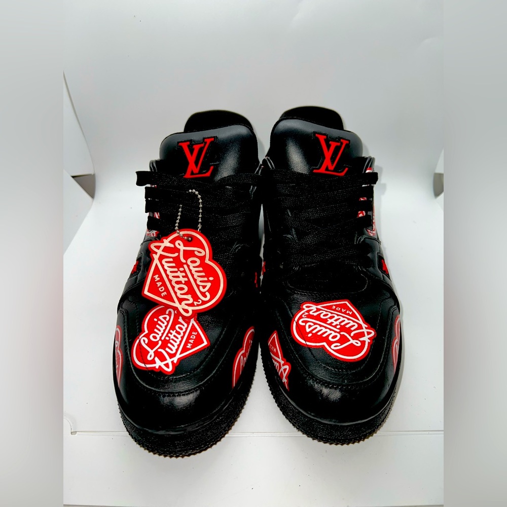 LV TRAINER SNEAKER